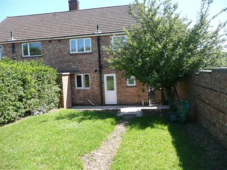 3 bedroom Semi-detached house to let in Shelley Road, Wellingborough, NN8