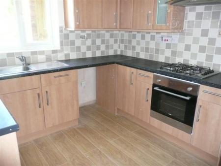 3 bedroom Semi-detached house to let in Shelley Road, Wellingborough, NN8