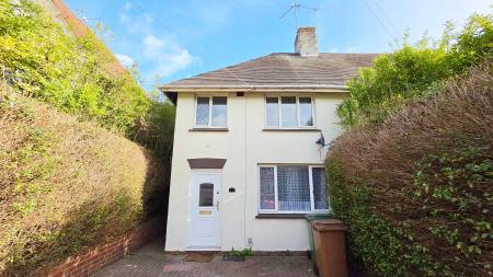 3 bedroom Semi-detached house to let in Priory Road, Wellingborough, NN8