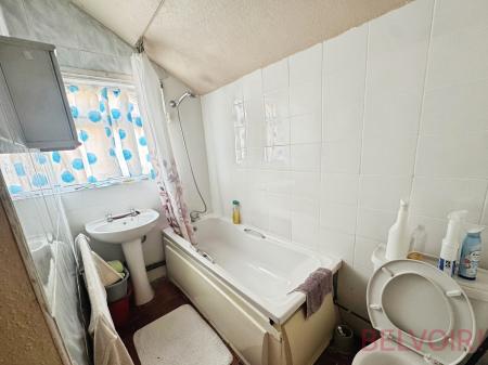 3 bedroom Terraced House for sale in Mill Road, Wellingborough