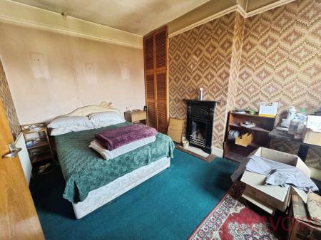 3 bedroom Terraced House for sale in Mill Road, Wellingborough