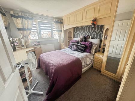 3 bedroom Semi-detached house for sale in Torrington Crescent, Wellingborough, NN8