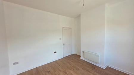 1 bedroom Flat to let in Wellingborough Road, Rushden, NN10