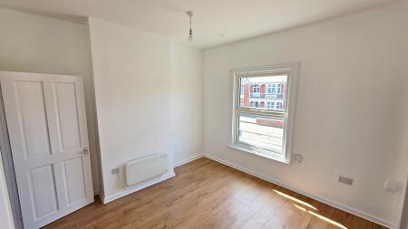 1 bedroom Flat to let in Wellingborough Road, Rushden, NN10
