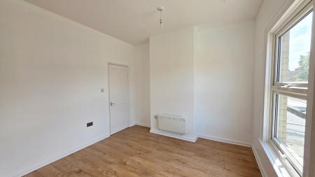 1 bedroom Flat to let in Wellingborough Road, Rushden, NN10