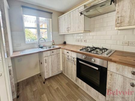 2 bedroom Semi-detached house to let in Sandringham Close, Wellingborough