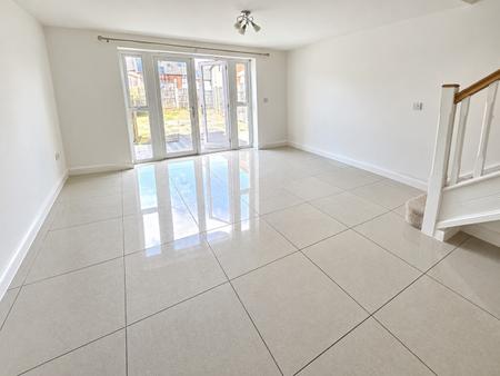 2 bedroom Terraced House for sale in Talbot Road North, Wellingborough