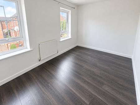 2 bedroom Terraced House for sale in Talbot Road North, Wellingborough