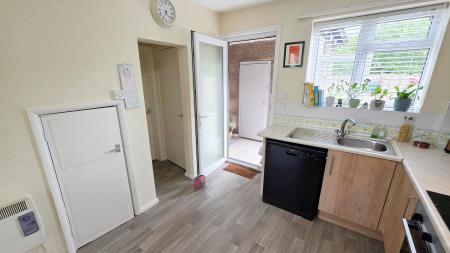 3 bedroom Terraced House to let in Hardwick Road, Little Harrowden, NN9