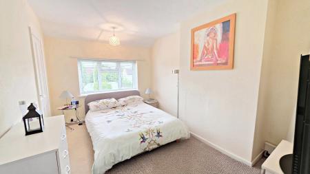 3 bedroom Terraced House to let in Hardwick Road, Little Harrowden, NN9