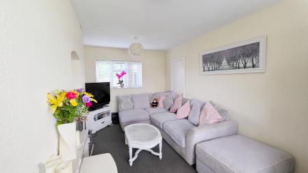 3 bedroom Terraced House to let in Hardwick Road, Little Harrowden, NN9