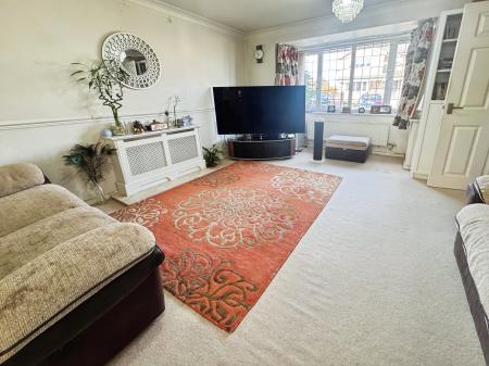 4 bedroom Detached house for sale in Haddon Close, Wellingborough