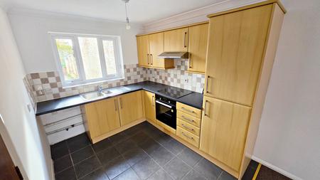 1 bedroom Flat to let in Fields View, Wellingborough, NN8