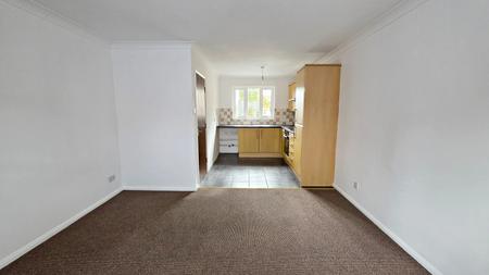 1 bedroom Flat to let in Fields View, Wellingborough, NN8