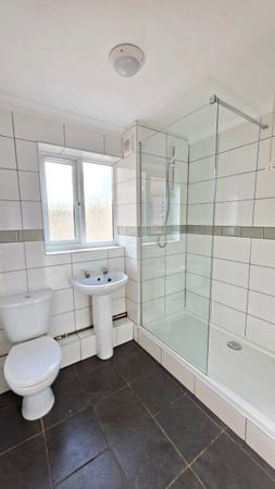 1 bedroom Flat to let in Fields View, Wellingborough, NN8