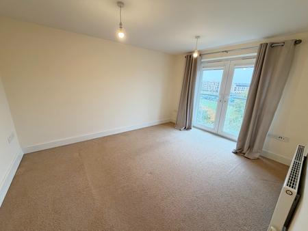 2 bedroom Flat to let in Lions Court, Northampton