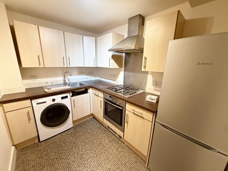 2 bedroom Flat to let in Lions Court, Northampton