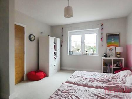 4 bedroom Detached house to let in Hayway, Rushden, NN10