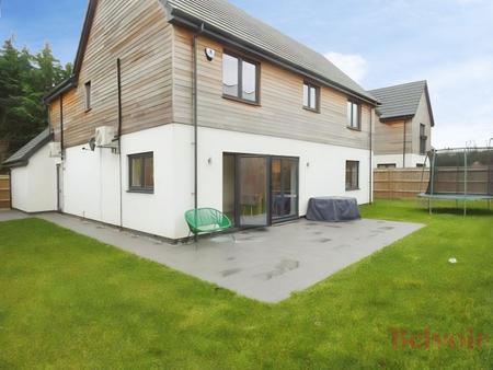 4 bedroom Detached house to let in Hayway, Rushden, NN10