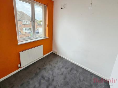 3 bedroom Semi-detached house to let in Second Avenue, Wellingborough