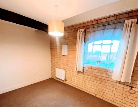 2 bedroom Flat to let in The Brewhouse, Castle Brewery, Newark, NG24