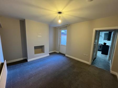 1 bedroom Flat to let in Cross Street, Newark, NG24