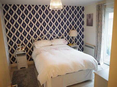 2 bedroom Flat to let in Rubys Walk, Fernwood, Newark, NG24