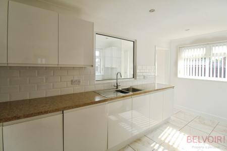 3 bedroom Detached house to let in Massey Street, Newark, NG24