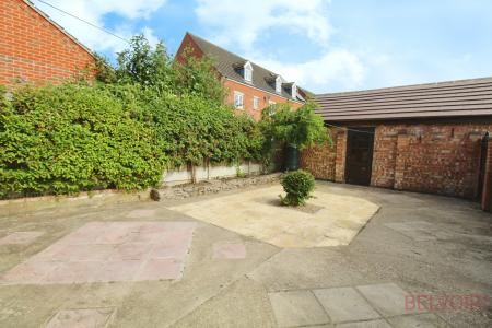 3 bedroom Detached house to let in Massey Street, Newark, NG24