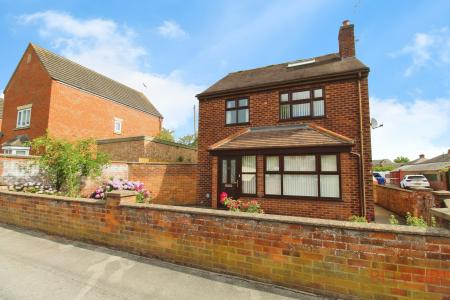 3 bedroom Detached house to let in Massey Street, Newark, NG24