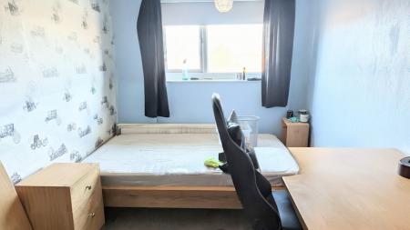 3 bedroom Detached house to let in Cherry Holt, Newark, NG24