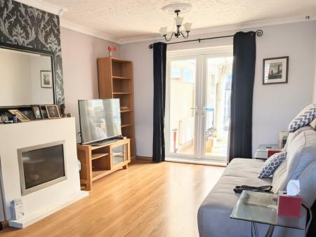 3 bedroom Detached house to let in Cherry Holt, Newark, NG24