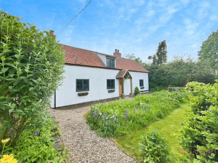3 bedroom Cottage to let in Thorney Road, Wigsley, NG23