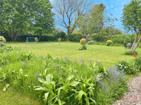3 bedroom Cottage to let in Thorney Road, Wigsley, NG23