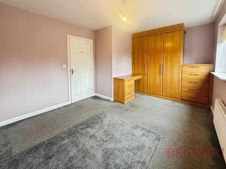 3 bedroom Semi-detached house to let in De Caldwell Drive, Newark, NG24