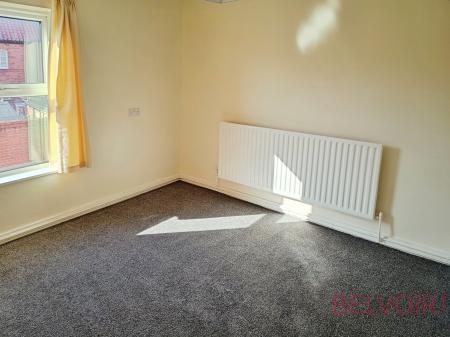 2 bedroom Flat to let in Wilson Street, Newark, NG24