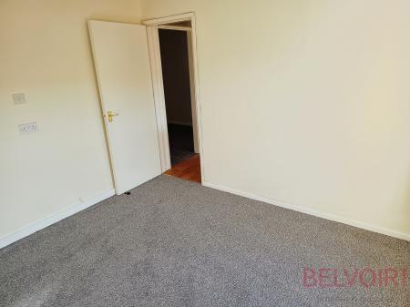 2 bedroom Flat to let in Wilson Street, Newark, NG24