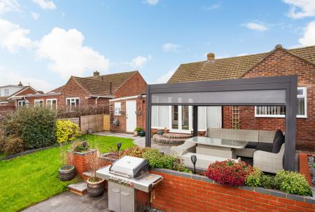 3 bedroom Bungalow for sale in Clayhill Crescent, Newbury, RG14
