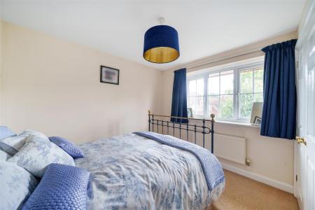 4 bedroom Detached house for sale in Mably Grove, Wantage, OX12