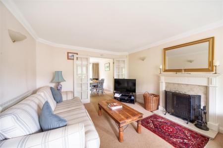 4 bedroom Detached house for sale in Mably Grove, Wantage, OX12