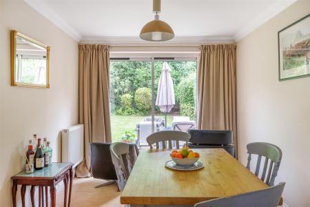 4 bedroom Detached house for sale in Mably Grove, Wantage, OX12