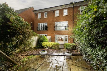 4 bedroom Town house for sale in St Gabriel's, Wantage, OX12