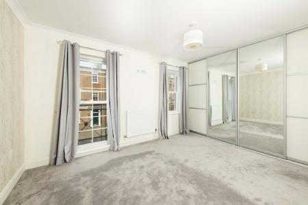 4 bedroom Town house for sale in St Gabriel's, Wantage, OX12