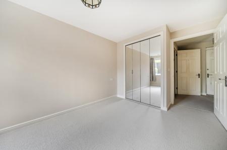 1 bedroom Flat for sale in Western Avenue, Newbury, RG14