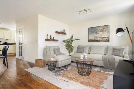 4 bedroom Terraced House to let in Racecourse Road, Newbury, RG14