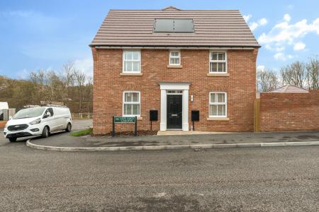 3 bedroom Semi-detached house for sale in Lady Alice Gardens, Newbury, RG14