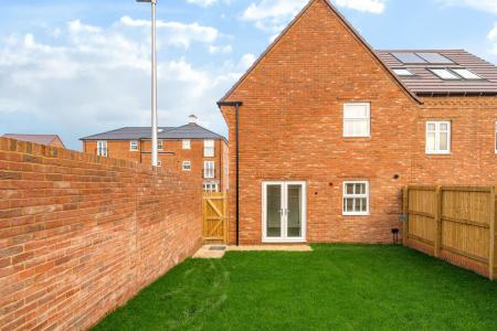 3 bedroom Semi-detached house for sale in Lady Alice Gardens, Newbury, RG14
