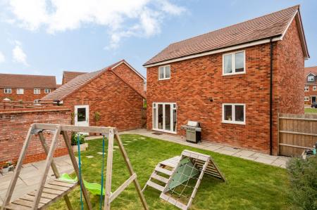 3 bedroom Detached house for sale in Knights Green, Wantage, OX12