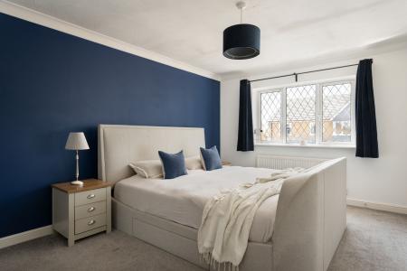 6 bedroom Detached house for sale in Churchward Close, Wantage, OX12