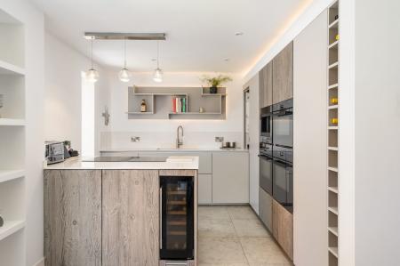 6 bedroom Detached house for sale in Churchward Close, Wantage, OX12